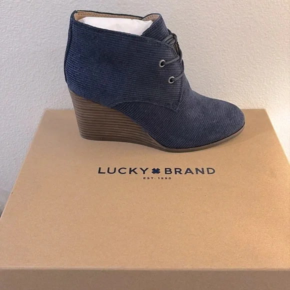NIB [Lucky Brand] Shiijo Padded Insole Wedge Booties, Indigo Corduroy W 6 or 10 - Picture 2 of 12